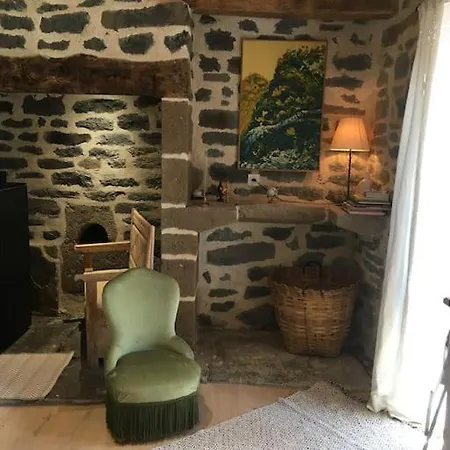 Du Milan Royal Holiday home Le Monteil (Cantal)